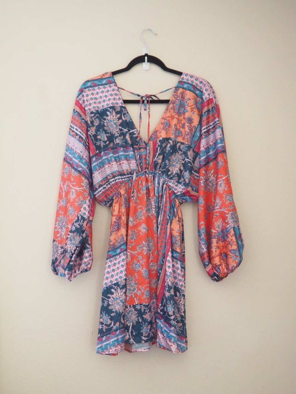 Flying Tomato Satin Multicolor V-Neck Dolman Sleeve Elastic Waist Mini Dress - Picture 7 of 7
